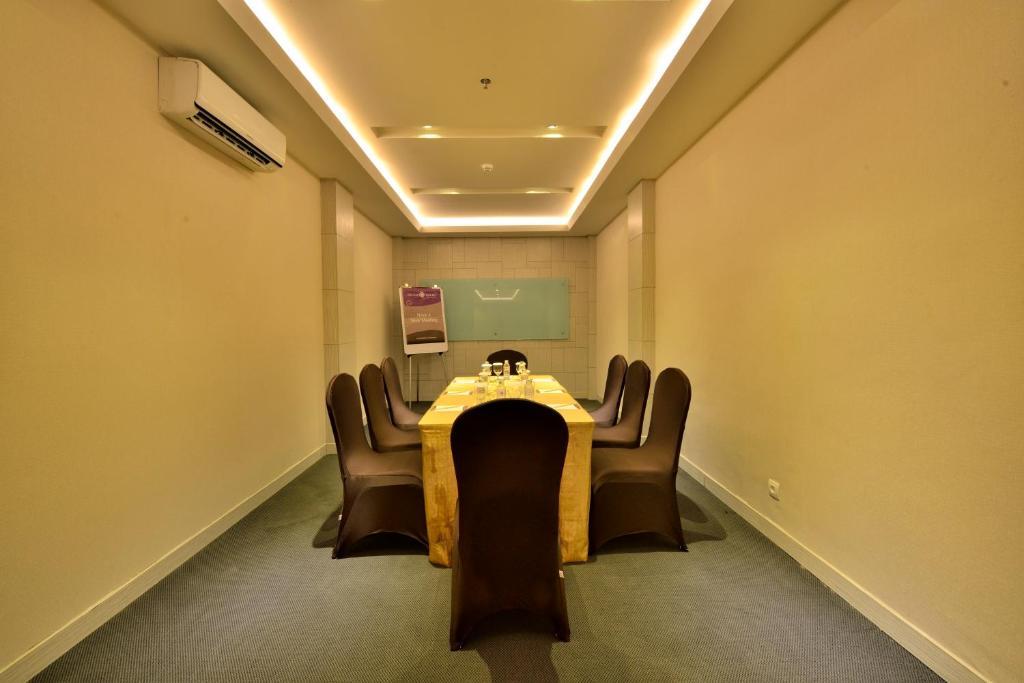 Tjokro Hotel Pekanbaru Εξωτερικό φωτογραφία